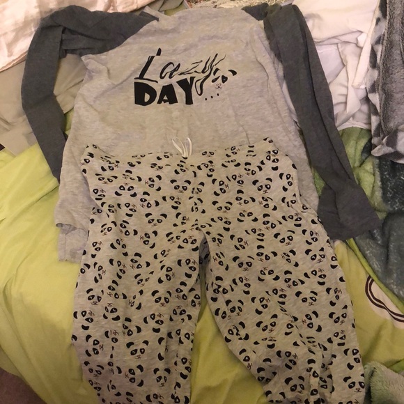 La Vie En Rose Other - 2/$30 La Vie en Rose PJ’s